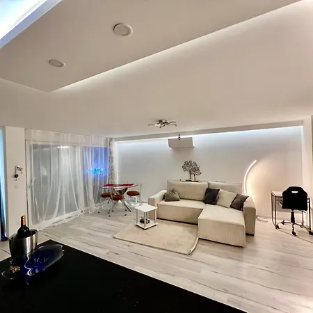 Luxury App For 2 Or 4 Pers Centre View Montreux